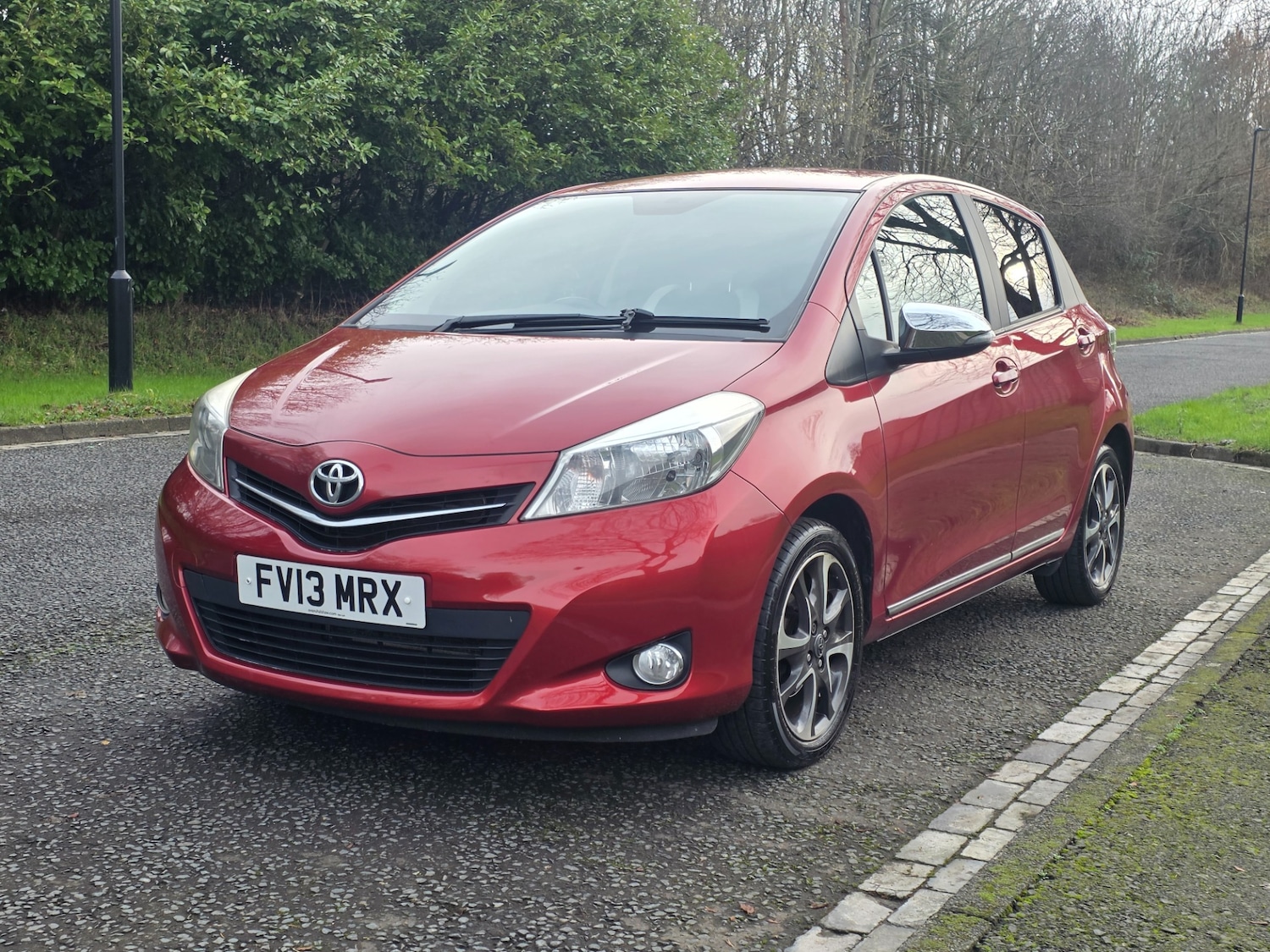 Used Toyota Yaris 2013 for sale - 77564352: Photo 4