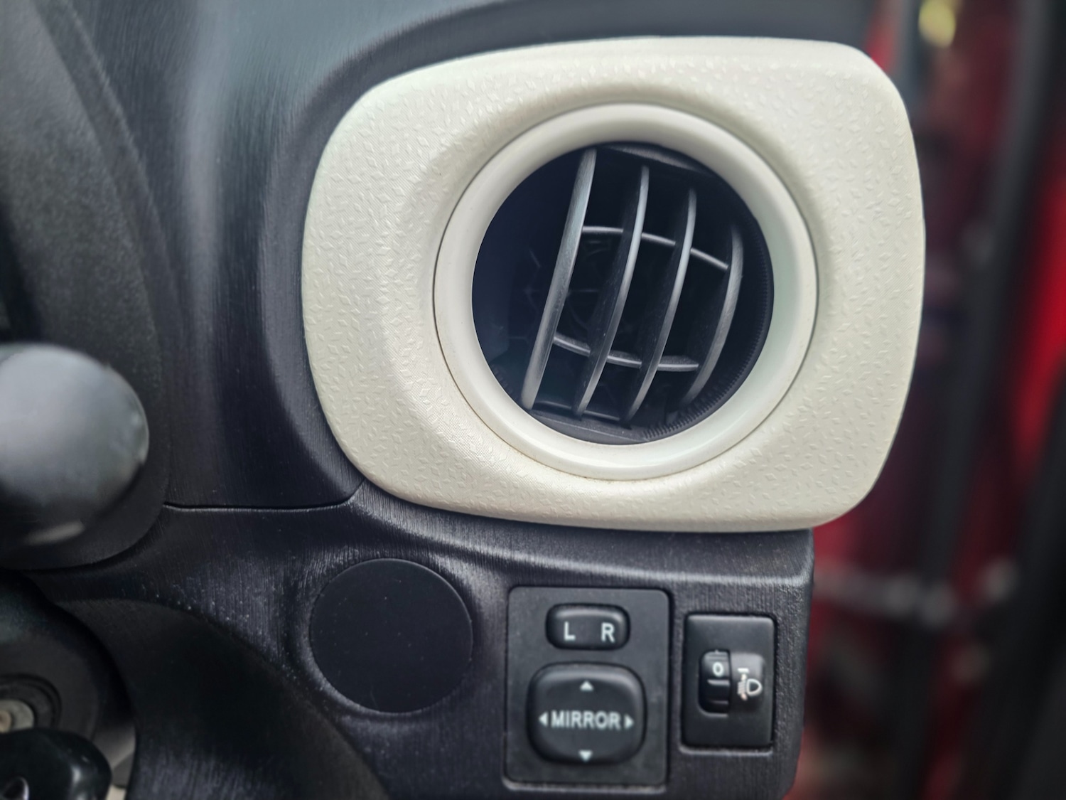 Used Toyota Yaris 2013 for sale - 77564352: Photo 45