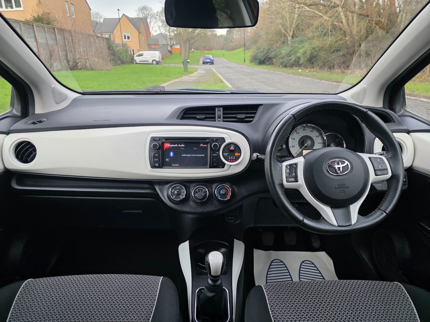 Used Toyota Yaris 2013 for sale - 77564352: Photo 6