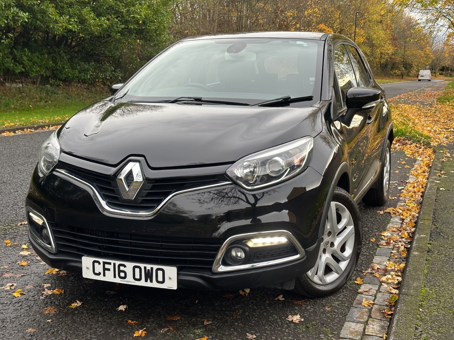 Used Renault Captur 2016 for sale - 76536995: Photo 1