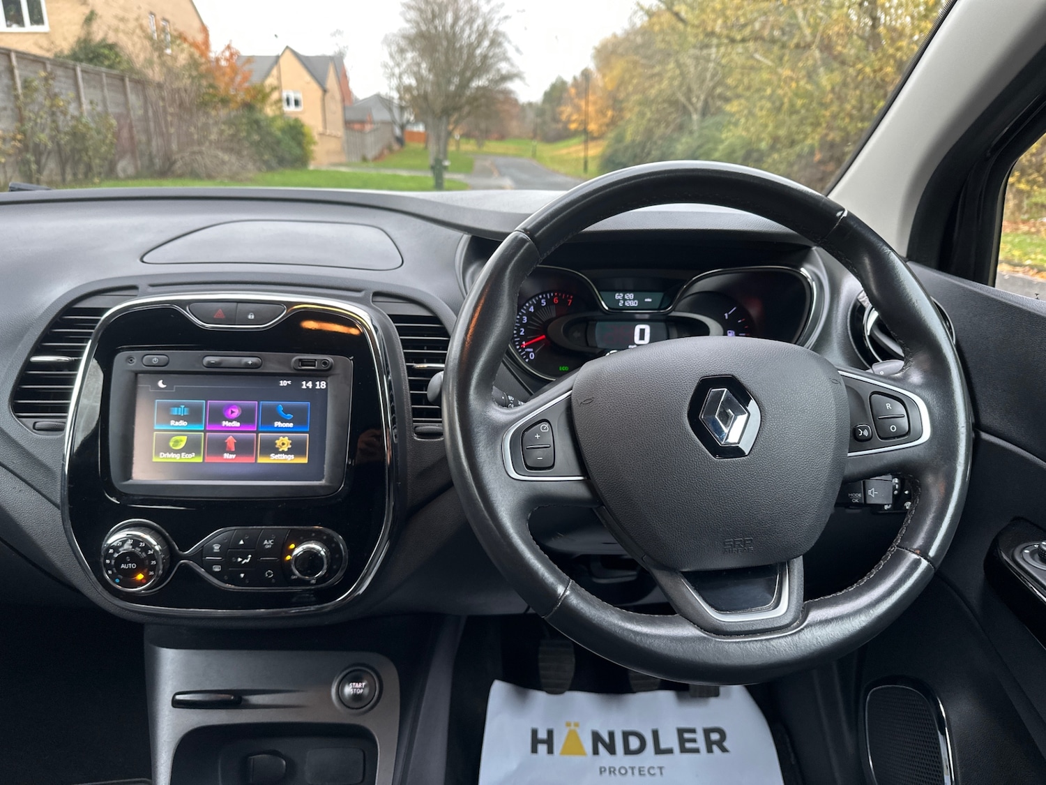 Used Renault Captur 2016 for sale - 76536995: Photo 19