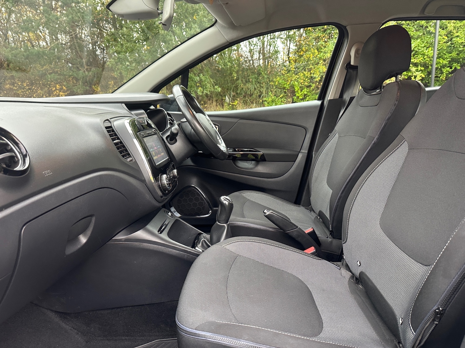 Used Renault Captur 2016 for sale - 76536995: Photo 24