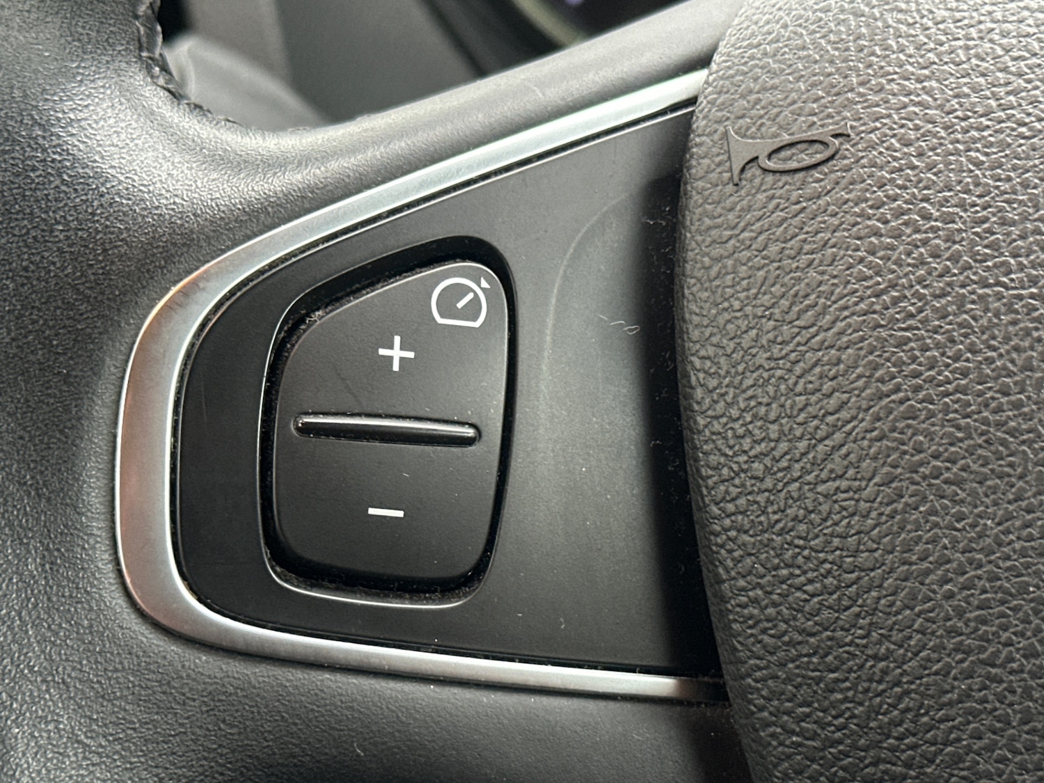 Used Renault Captur 2016 for sale - 76536995: Photo 40