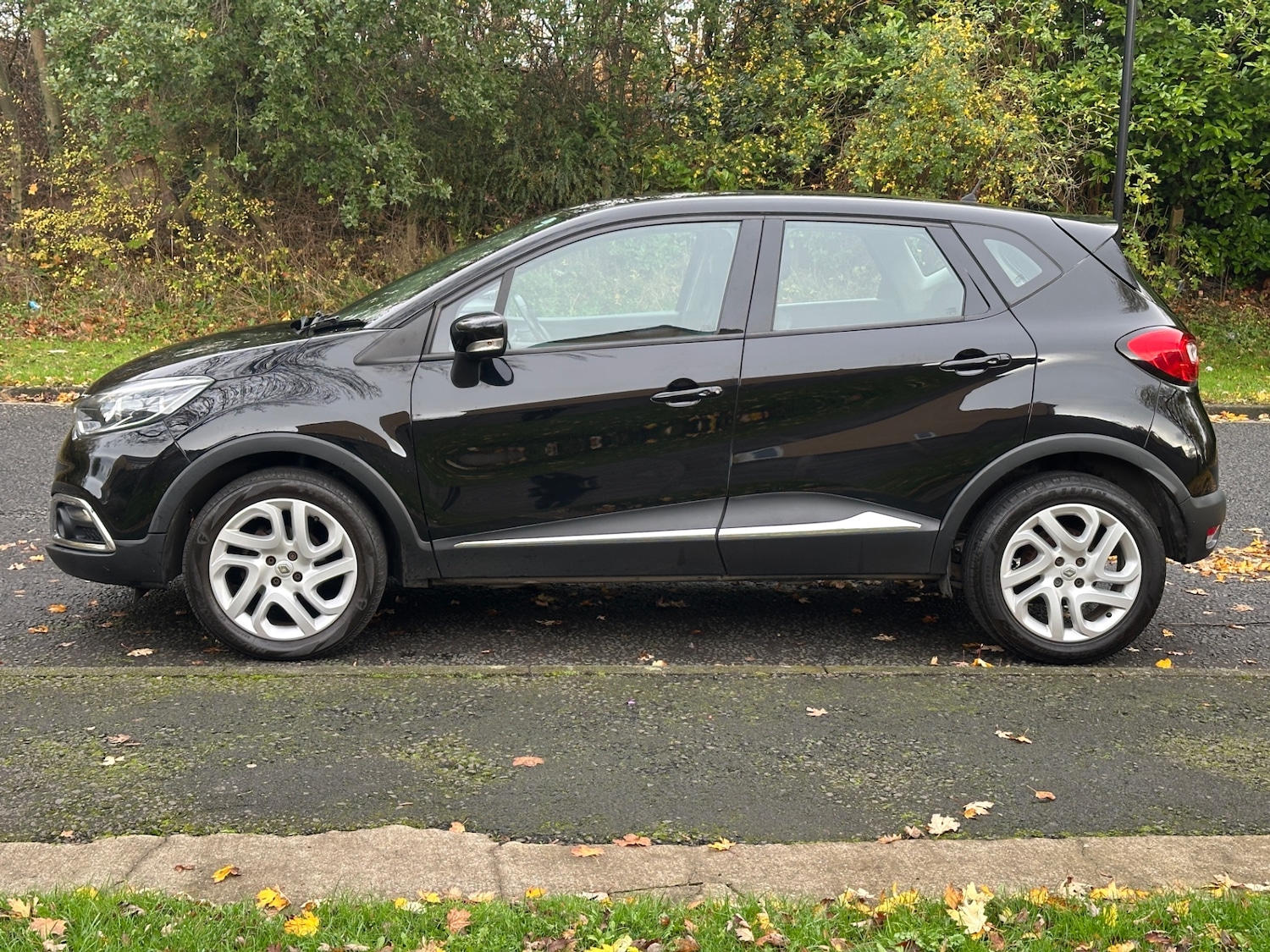 Used Renault Captur 2016 for sale - 76536995: Photo 6