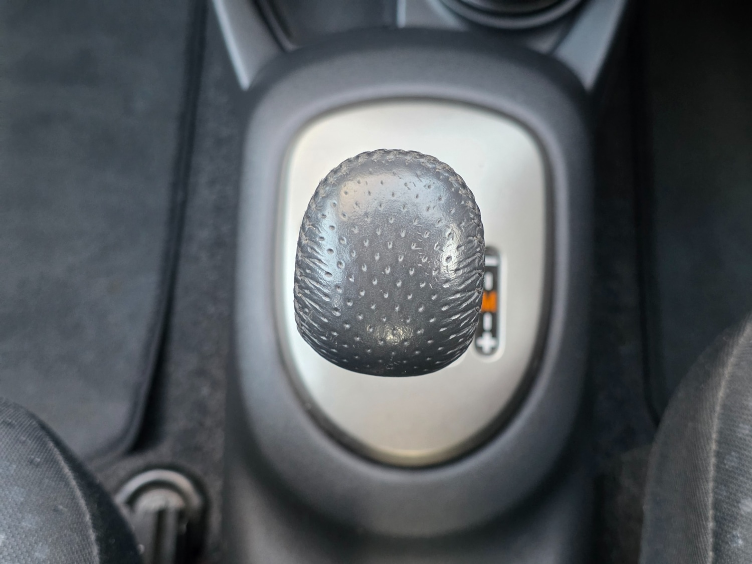 Used Toyota Yaris 2010 for sale - 77564354: Photo 25