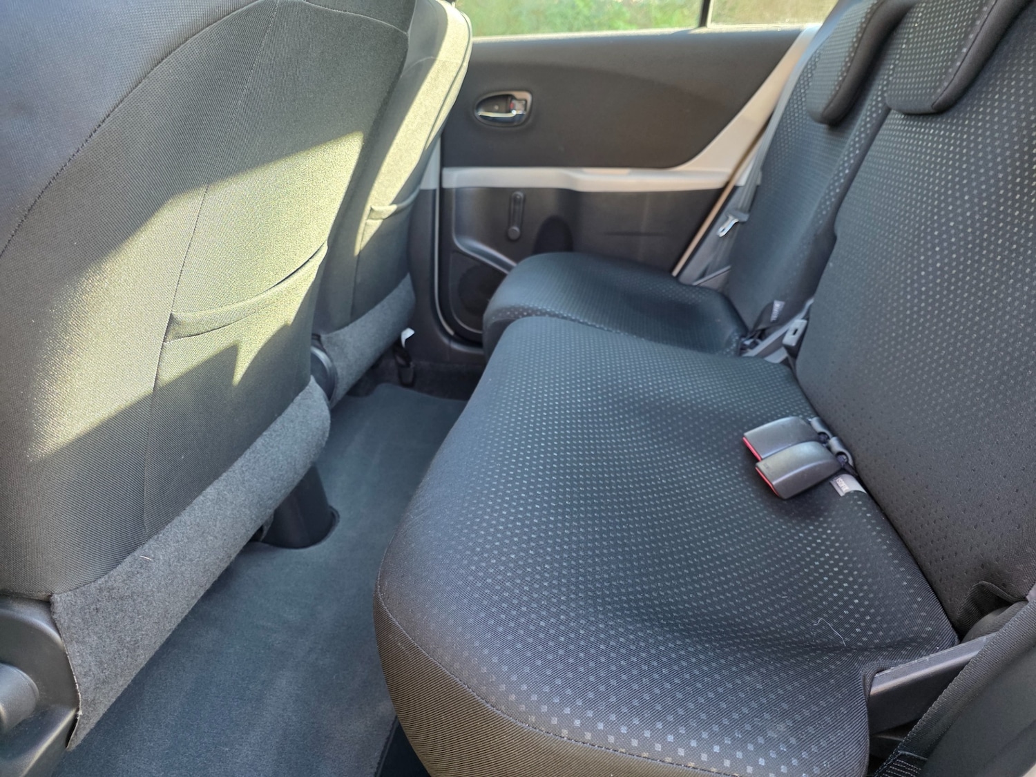 Used Toyota Yaris 2010 for sale - 77564354: Photo 36