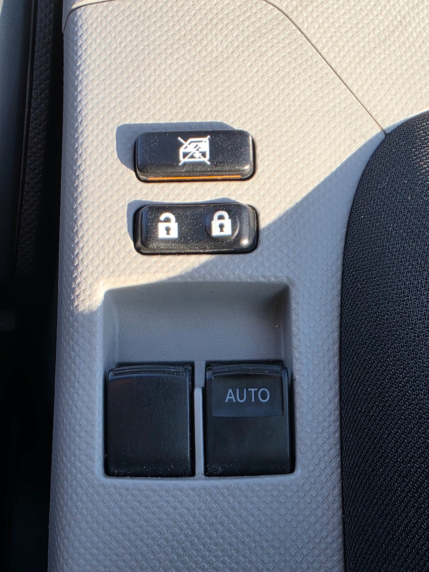 Used Toyota Yaris 2010 for sale - 77564354: Photo 39