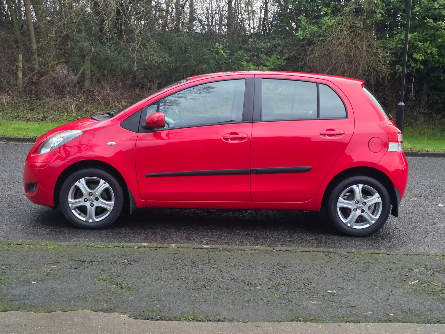 Used Toyota Yaris 2010 for sale - 77564354: Photo 8