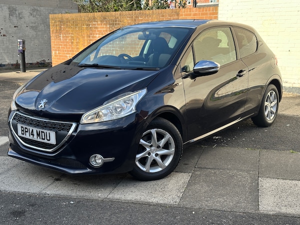 Used Peugeot 208 2014 for sale - 76245519: Photo 11