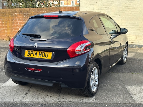 Used Peugeot 208 2014 for sale - 76245519: Photo 14