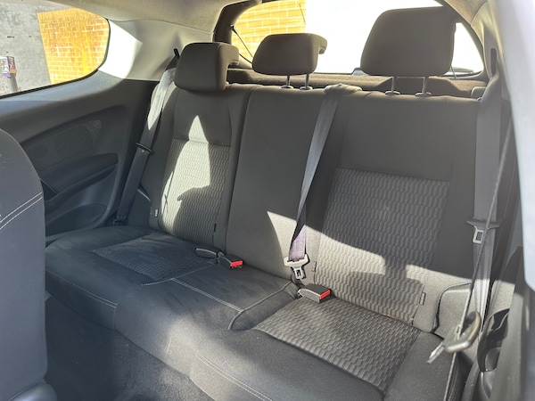 Used Peugeot 208 2014 for sale - 76245519: Photo 18