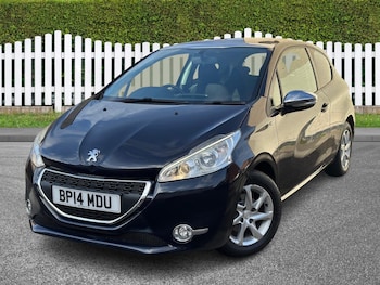 Used Peugeot 208 2014 for sale - 76245519: Photo