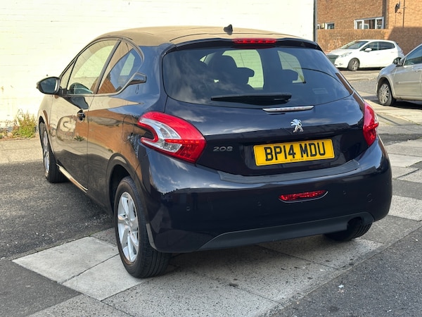Used Peugeot 208 2014 for sale - 76245519: Photo 20