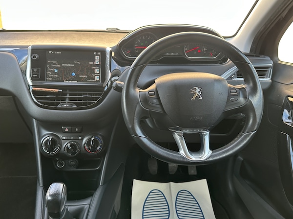 Used Peugeot 208 2014 for sale - 76245519: Photo 22