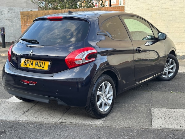 Used Peugeot 208 2014 for sale - 76245519: Photo 23