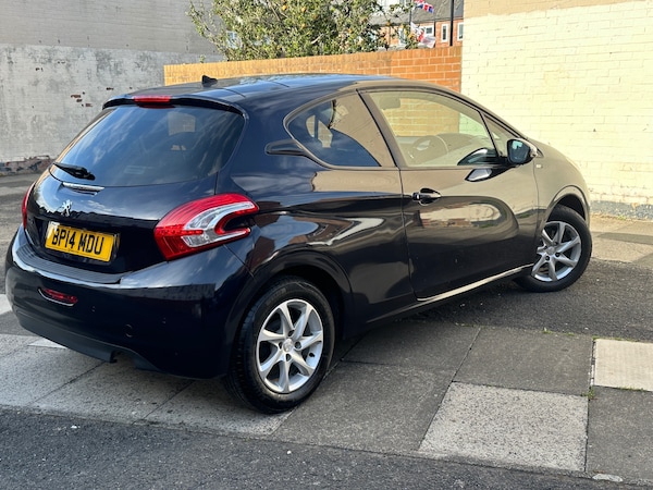 Used Peugeot 208 2014 for sale - 76245519: Photo 25