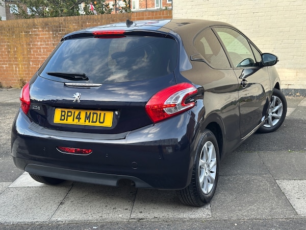 Used Peugeot 208 2014 for sale - 76245519: Photo 27