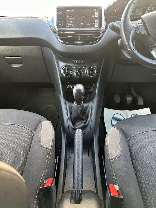 Used Peugeot 208 2014 for sale - 76245519: Photo 29