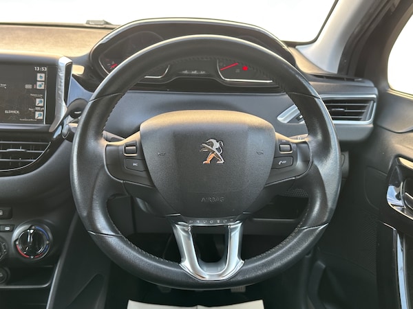 Used Peugeot 208 2014 for sale - 76245519: Photo 30