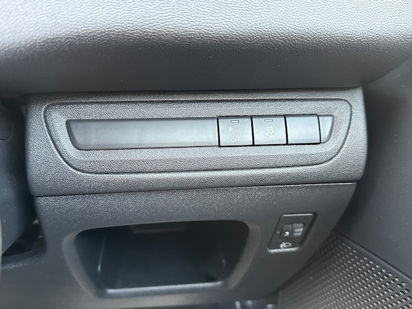 Used Peugeot 208 2014 for sale - 76245519: Photo 34