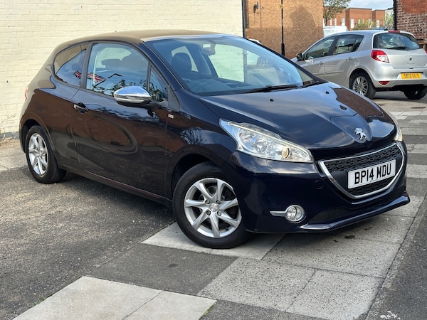 Used Peugeot 208 2014 for sale - 76245519: Photo 6