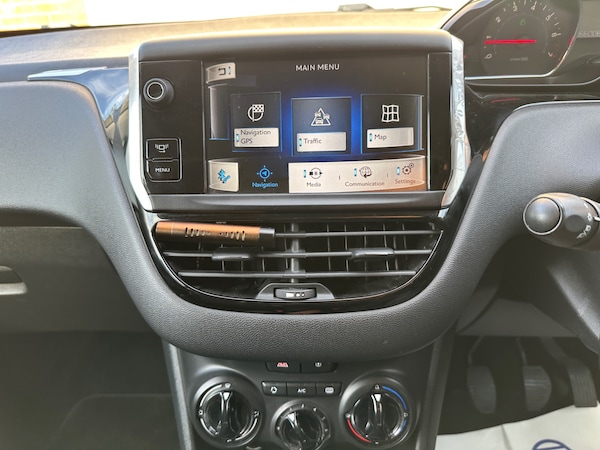Used Peugeot 208 2014 for sale - 76245519: Photo 7