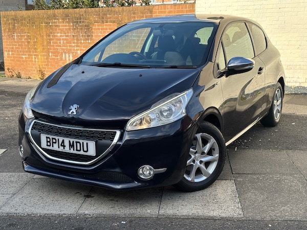 Used Peugeot 208 2014 for sale - 76245519: Photo 9