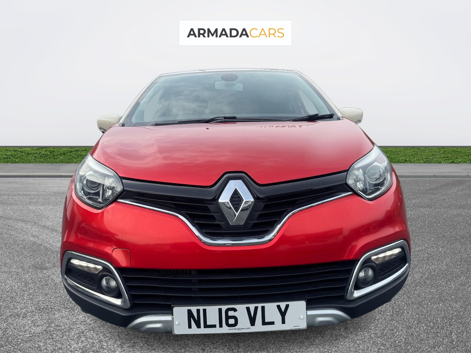 Used Renault Captur 2016 for sale - 77742949: Photo 2