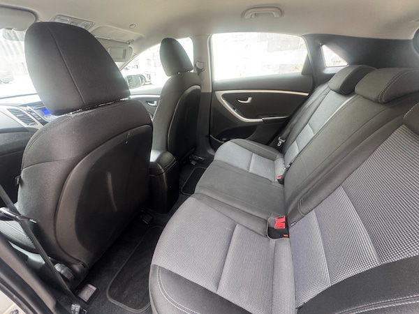 Used Hyundai i30 2014 for sale - 76130310: Photo 12
