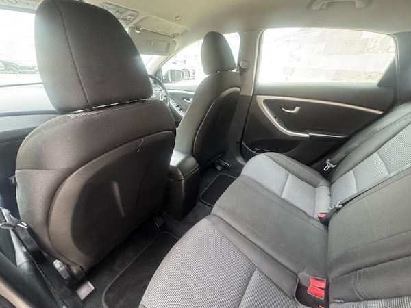 Used Hyundai i30 2014 for sale - 76130310: Photo 13