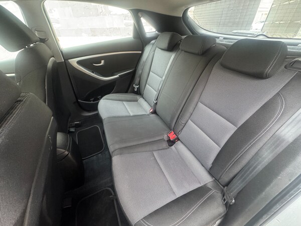 Used Hyundai i30 2014 for sale - 76130310: Photo 15