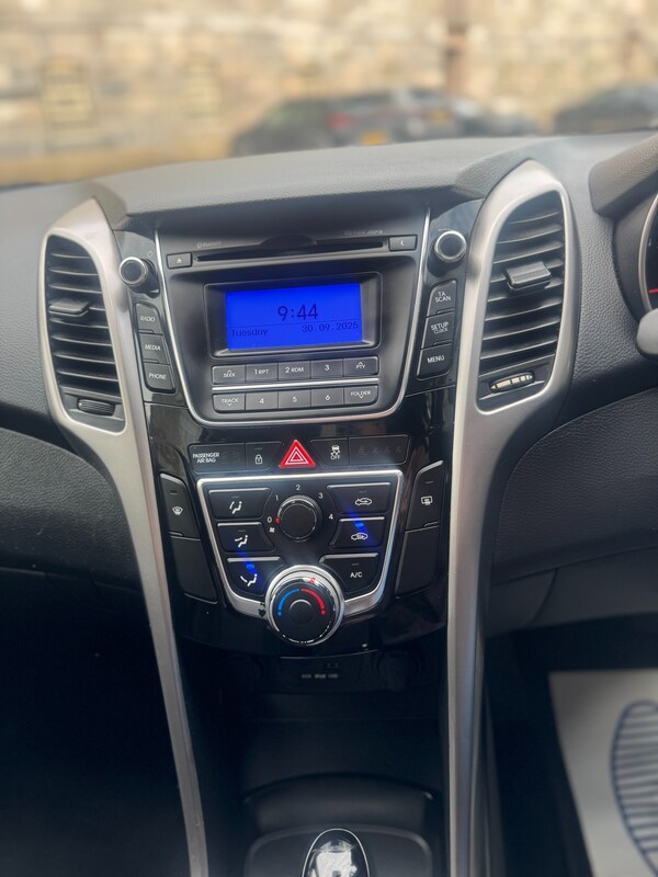 Used Hyundai i30 2014 for sale - 76130310: Photo 24