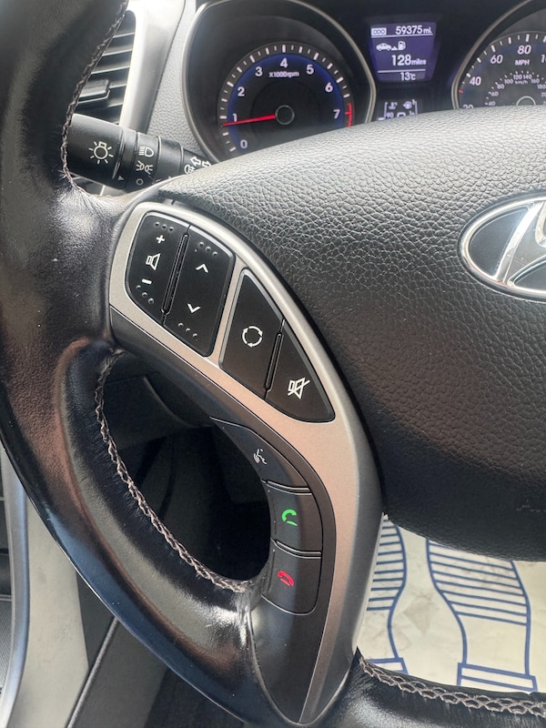 Used Hyundai i30 2014 for sale - 76130310: Photo 28