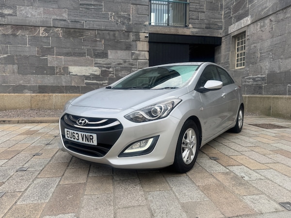 Used Hyundai i30 2014 for sale - 76130310: Photo 3