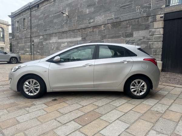 Used Hyundai i30 2014 for sale - 76130310: Photo 4