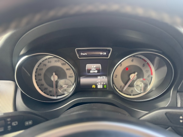 Used Mercedes-Benz GLA 2015 for sale - 76205785: Photo 21