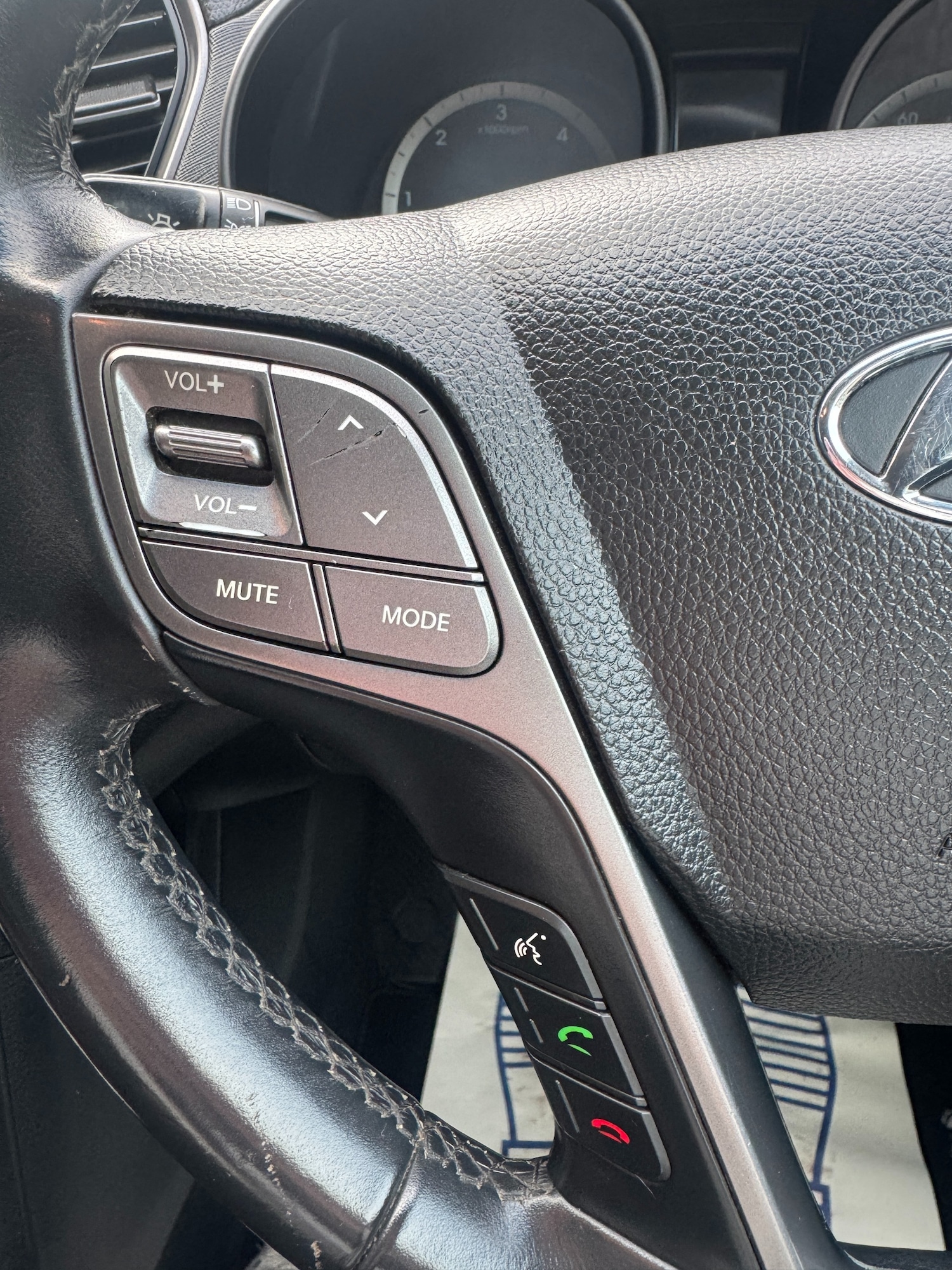 Used Hyundai Santa Fe 2015 for sale - 77731091: Photo 26