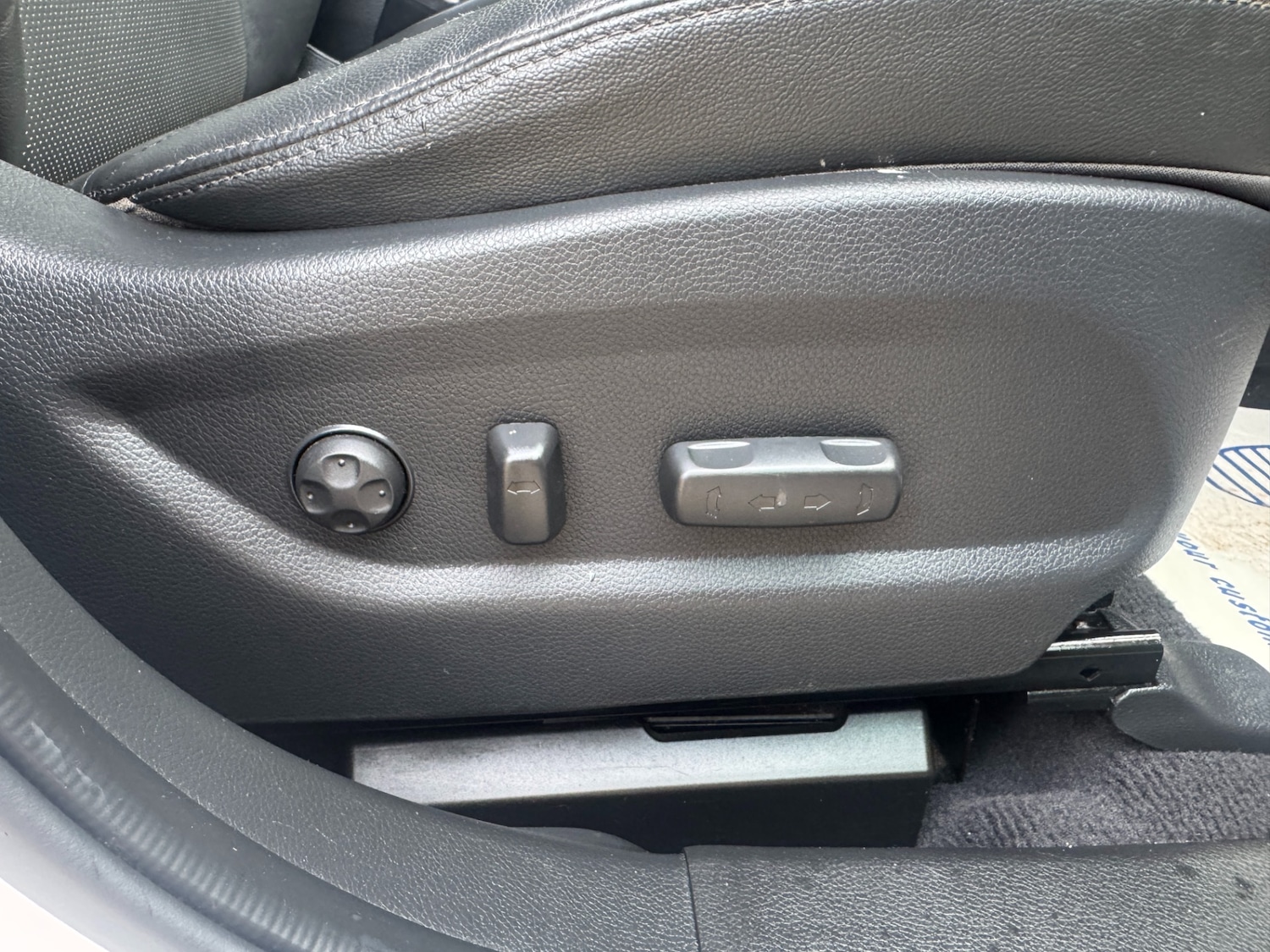 Used Hyundai Santa Fe 2015 for sale - 77731091: Photo 32