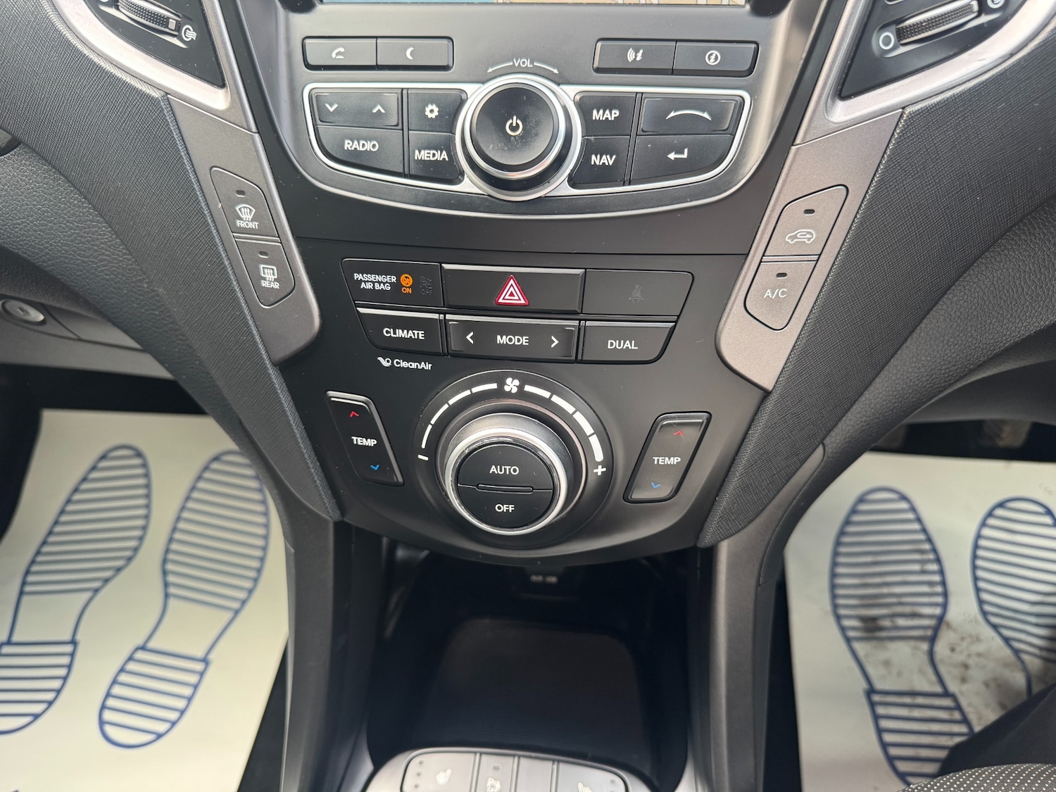 Used Hyundai Santa Fe 2015 for sale - 77731091: Photo 38