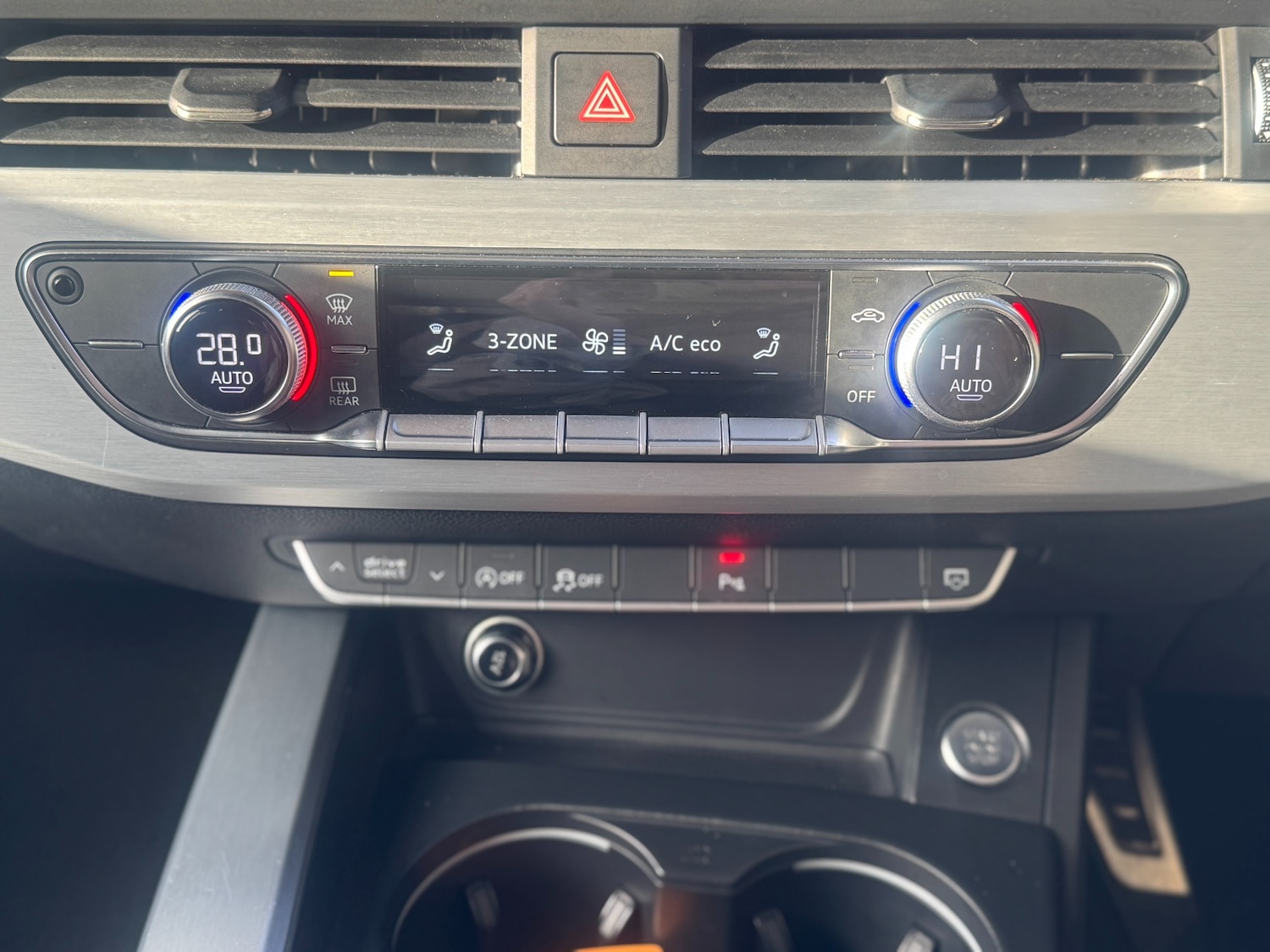 Used Audi A4 2016 for sale - 76705723: Photo 42