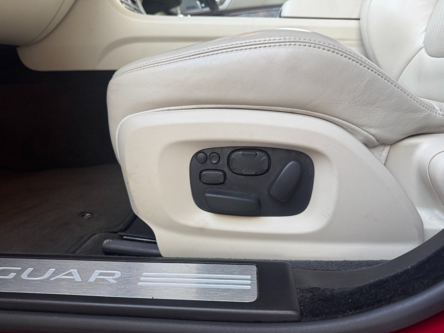 Used Jaguar XF 2014 for sale - 77273975: Photo 20