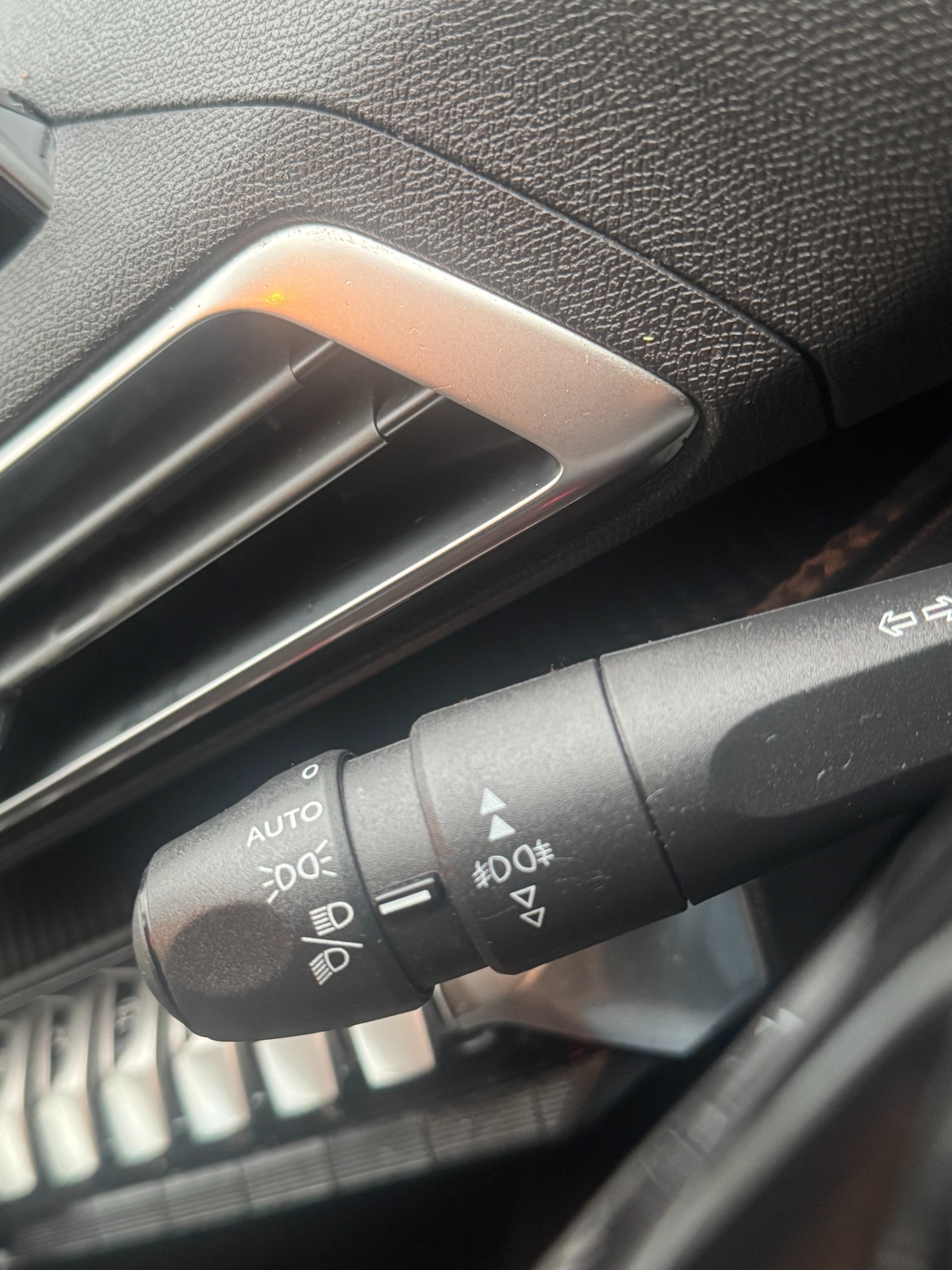 Used Peugeot 3008 2018 for sale - 76556776: Photo 25