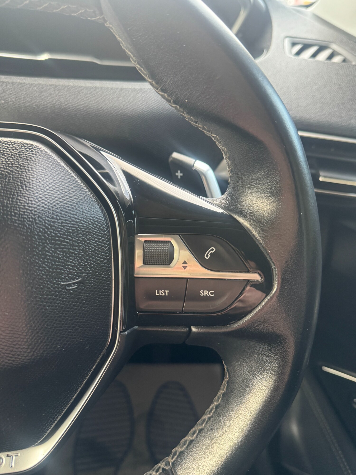 Used Peugeot 3008 2017 for sale - 76816986: Photo 23