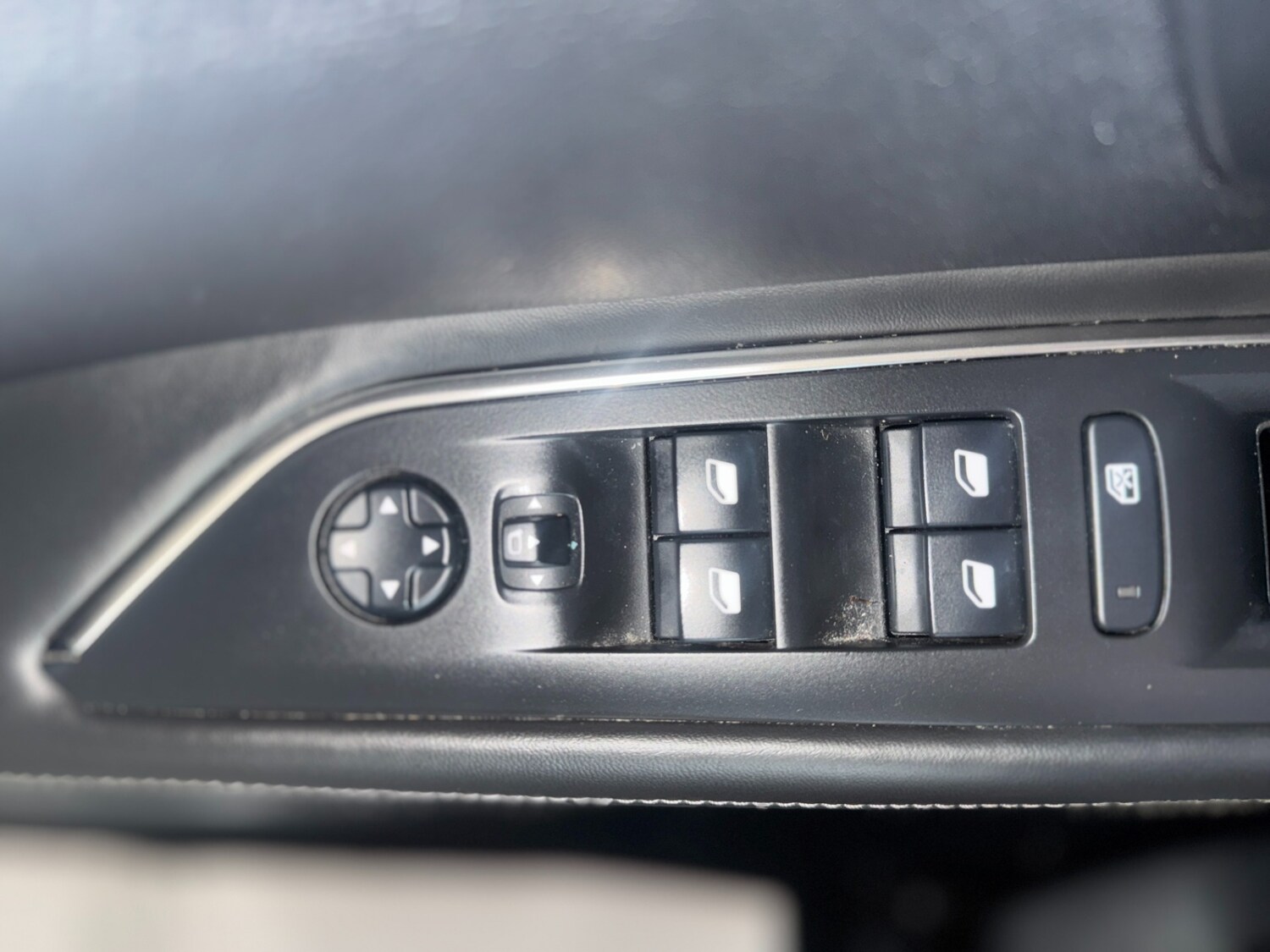 Used Peugeot 3008 2017 for sale - 76816986: Photo 26