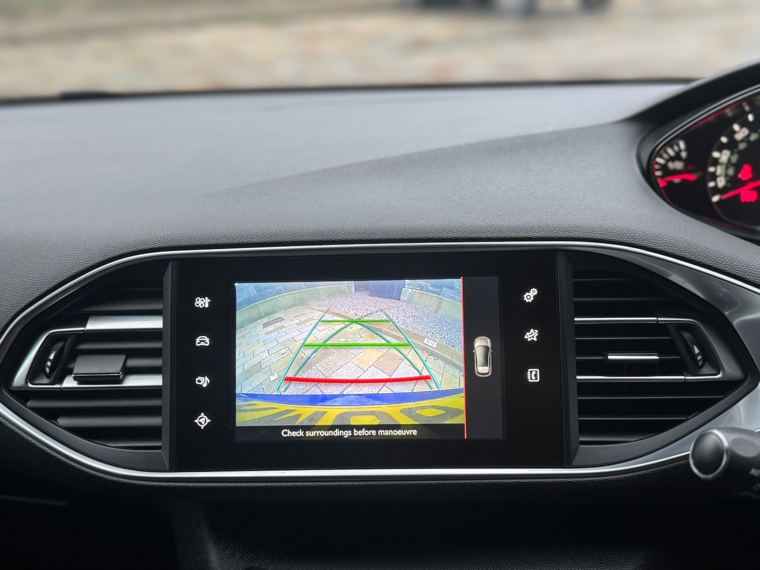 Used Peugeot 308 2016 for sale - 76580329: Photo 22