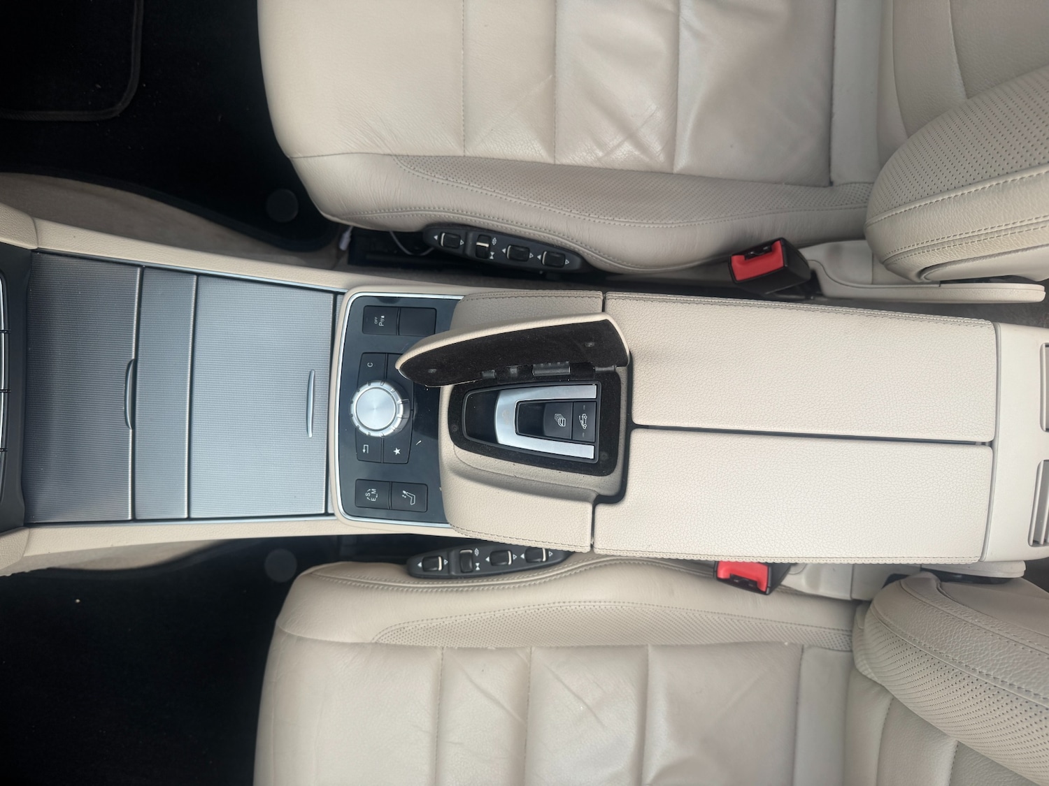 Used Mercedes-Benz E Class 2013 for sale - 77807347: Photo 29