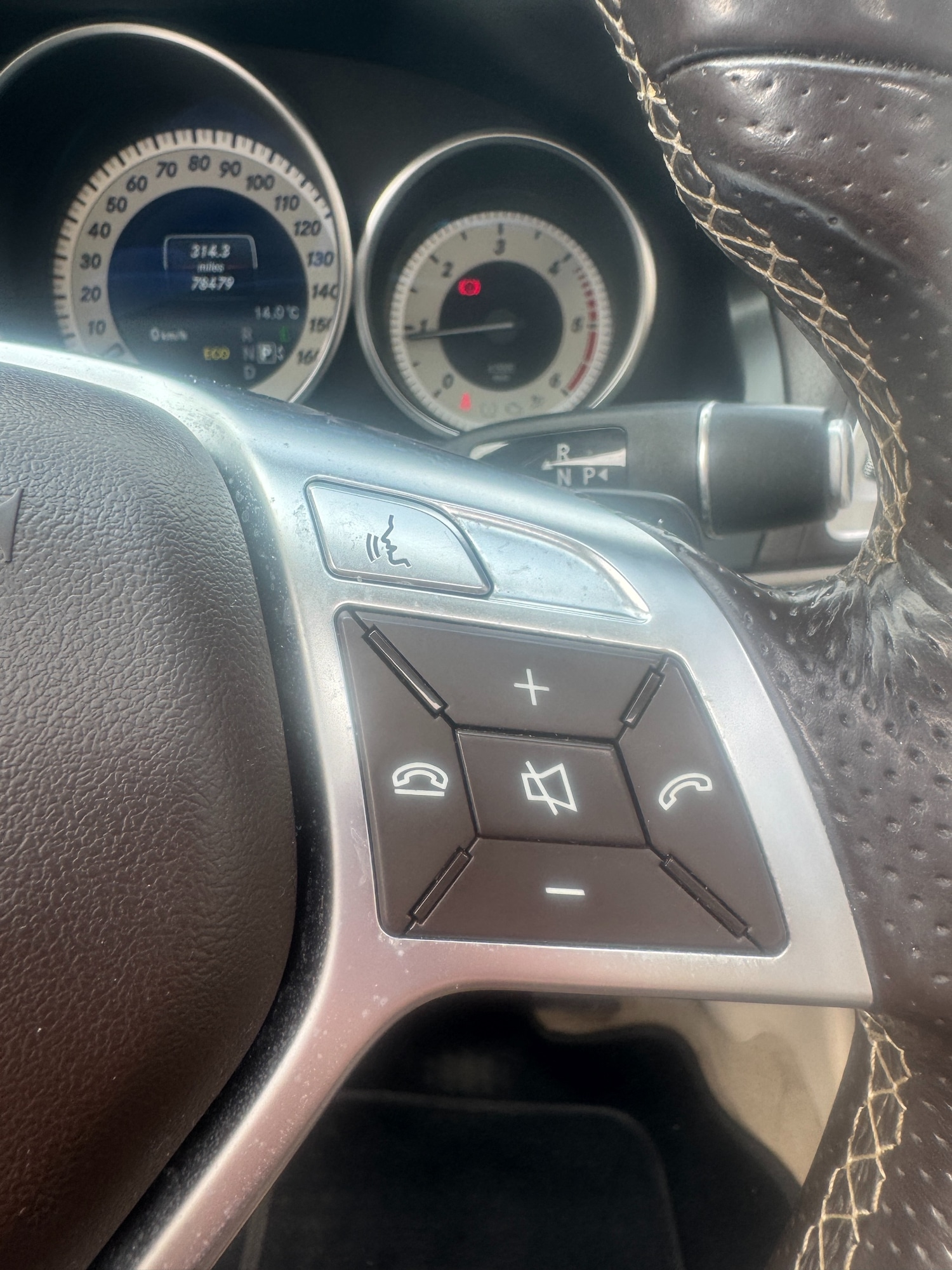 Used Mercedes-Benz E Class 2013 for sale - 77807347: Photo 34