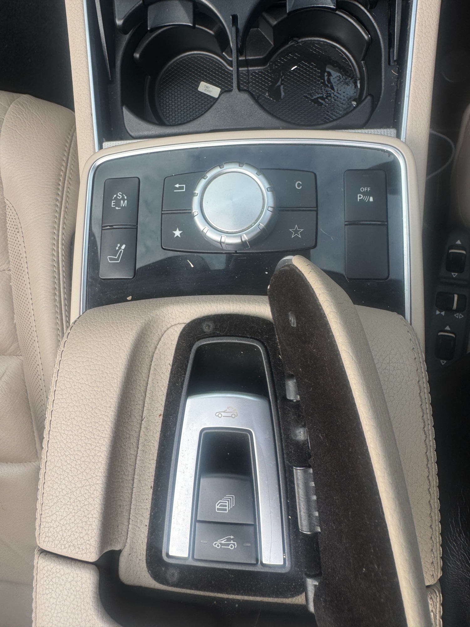 Used Mercedes-Benz E Class 2013 for sale - 77807347: Photo 37