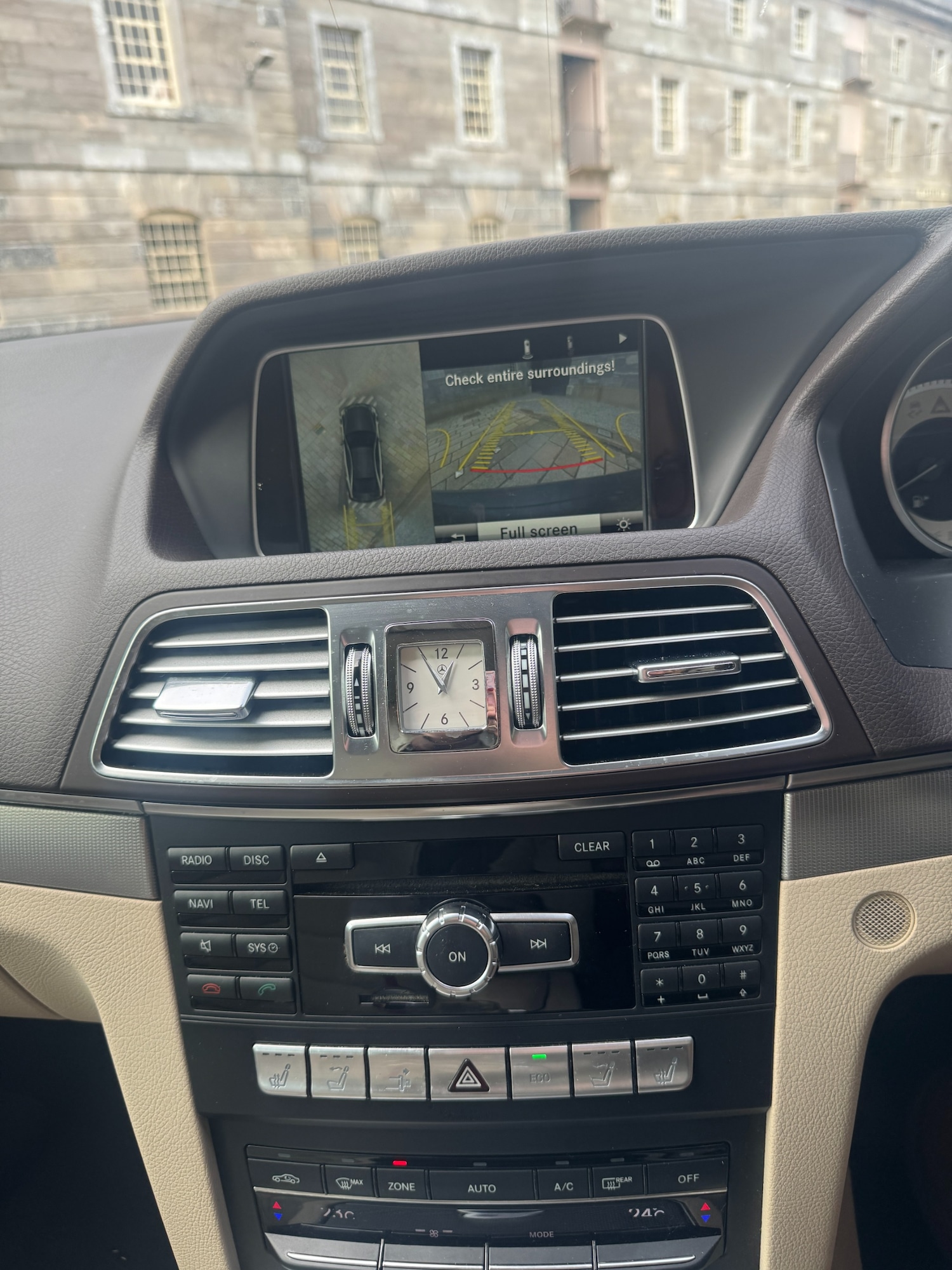 Used Mercedes-Benz E Class 2013 for sale - 77807347: Photo 40