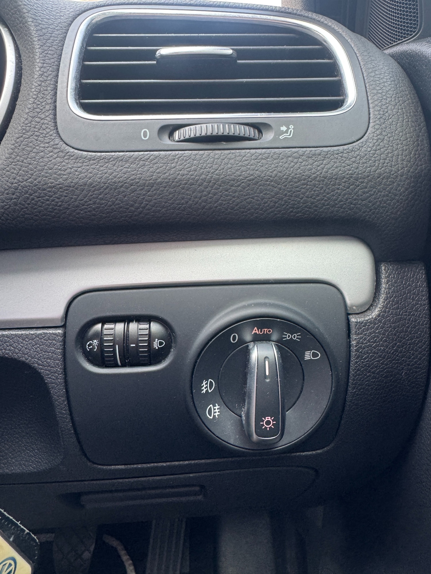 Used Volkswagen Golf 2012 for sale - 77984550: Photo 33